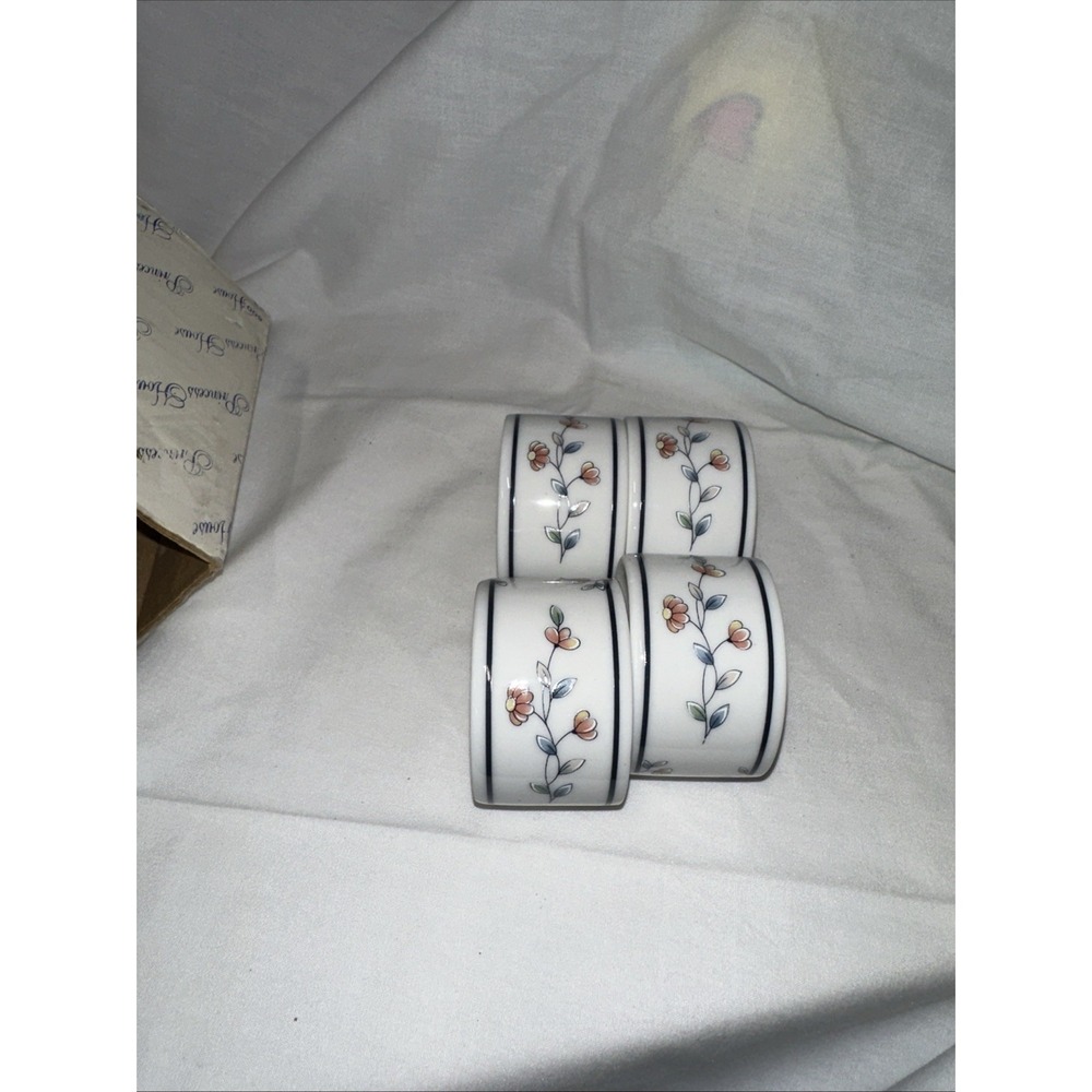 Set Of 4 Porcelain Napkin Rings Princess House Heritage Bloom‎ Cottagecore Style